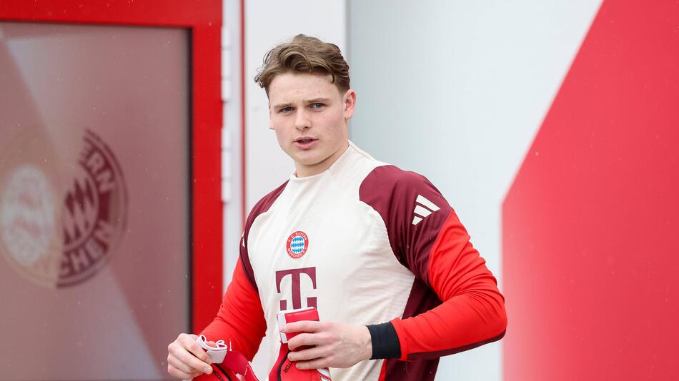 德天空：孔帕尼计划征召乌比格代替诺伊尔征战世俱杯