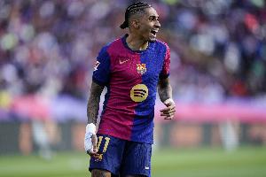 Kaiyun Sports-本赛季欧冠拉菲尼亚已送出8助攻，只有菲戈单赛季助攻数比他更多