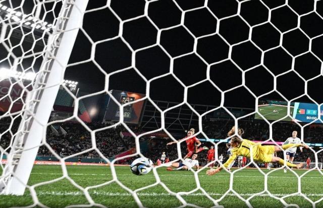 体育APP-差点淘汰美国女足 葡萄牙女足出线路被门柱挡住!