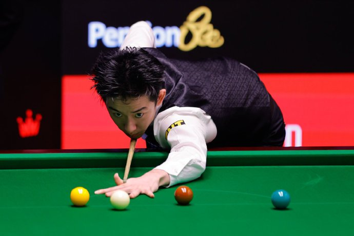 开云体育-吴宜泽4比4战平塞尔比，斯诺克世锦赛16进8首阶段告平|马克·塞尔比|轮次_新浪体育_新浪新闻